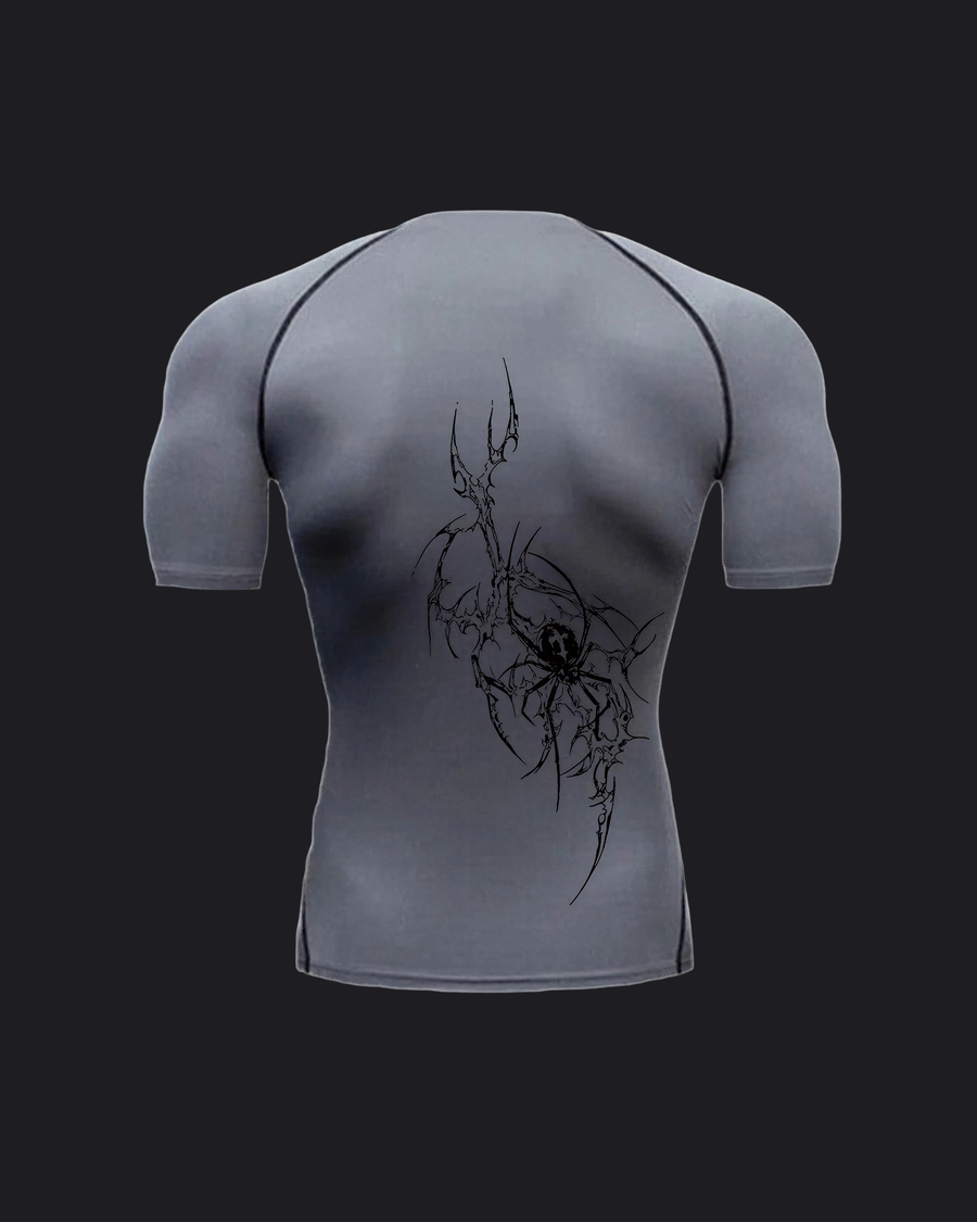 T-shirt compression Corruption gris, vue de dos, fond anthracite